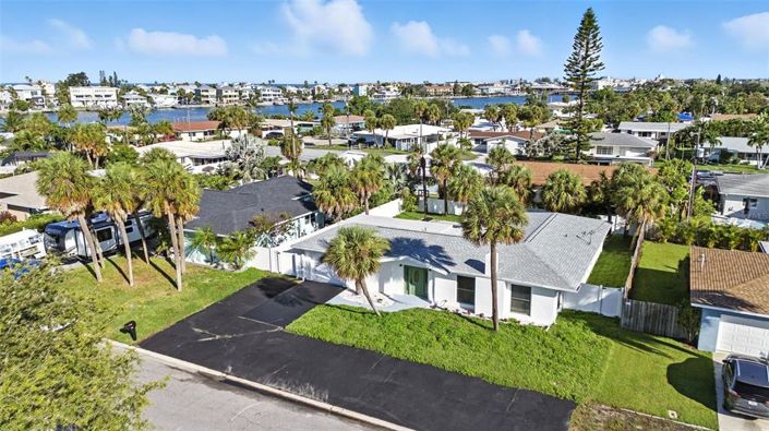 Image No.37-3 Bed Property for sale