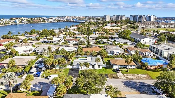 Image No.40-3 Bed Property for sale