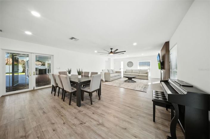 Image No.5-3 Bed Property for sale