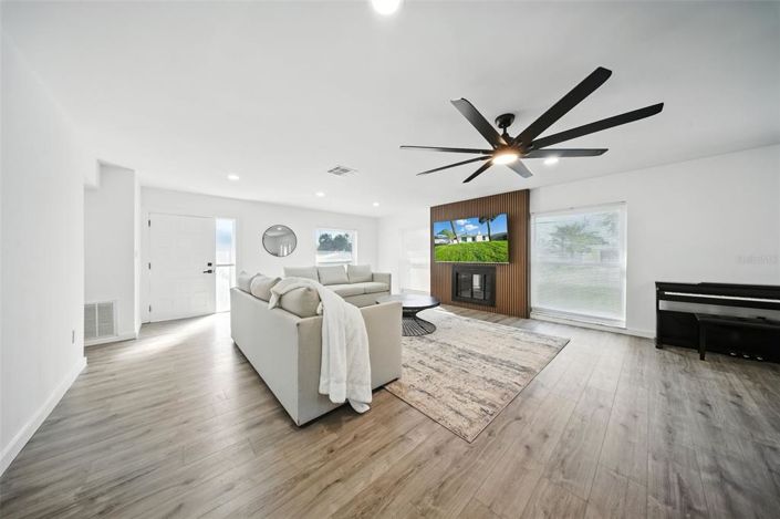 Image No.7-3 Bed Property for sale