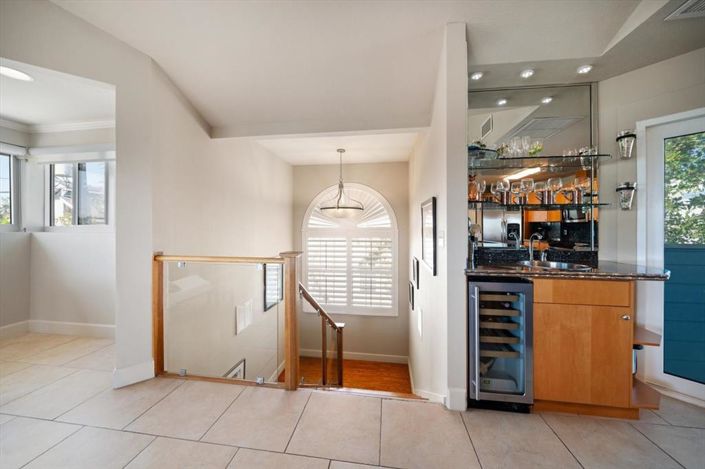 Image No.15-4 Bed Property for sale