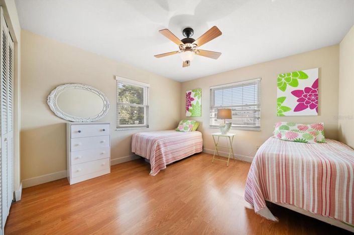 Image No.26-4 Bed Property for sale