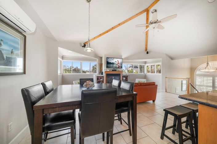 Image No.8-4 Bed Property for sale