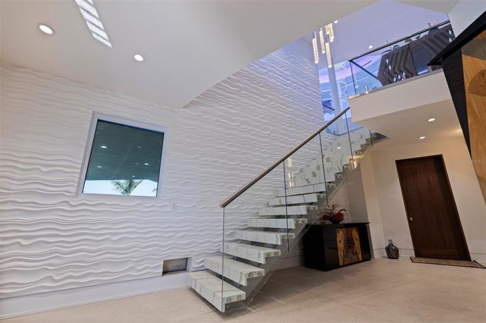 Image No.14-5 Bed Property for sale