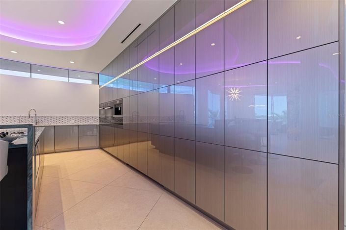 Image No.22-5 Bed Property for sale