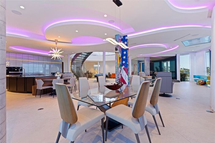 Image No.24-5 Bed Property for sale