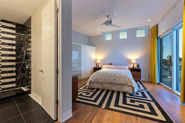 Image No.33-5 Bed Property for sale