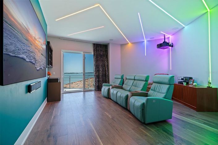 Image No.38-5 Bed Property for sale