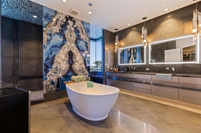 Image No.50-Propriété de 4 chambres à vendre à Treasure Island