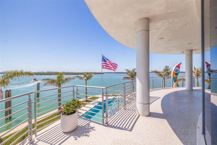 Image No.61-5 Bed Property for sale