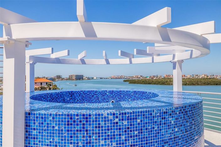 Image No.63-5 Bed Property for sale