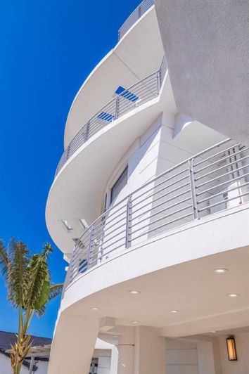 Image No.68-5 Bed Property for sale