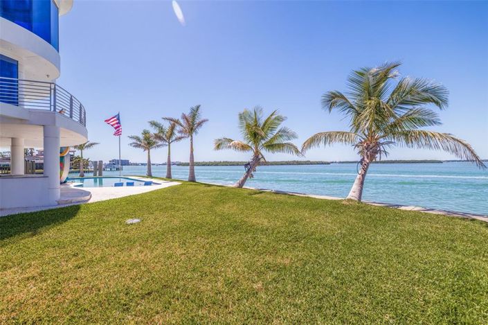 Image No.71-5 Bed Property for sale