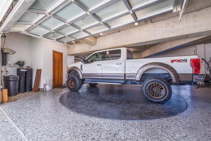 Image No.84-5 Bed Property for sale