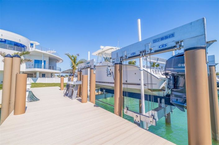 Image No.89-5 Bed Property for sale