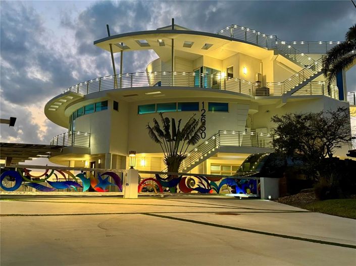 Image No.9-Propriété de 4 chambres à vendre à Treasure Island