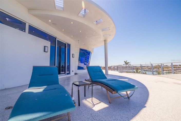 Image No.91-5 Bed Property for sale