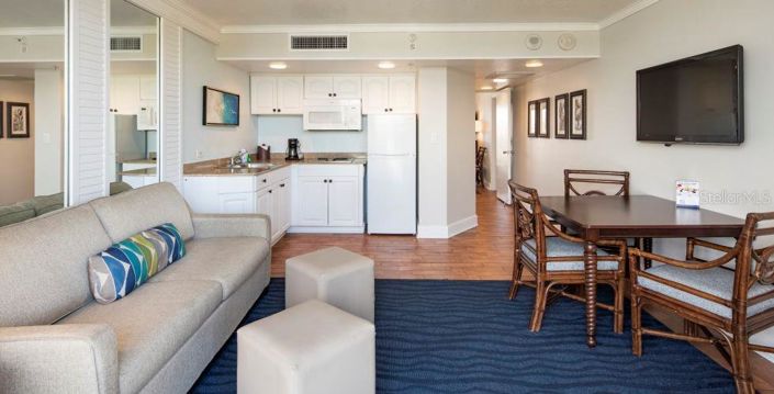 Image No.10-2 Bed Property for sale