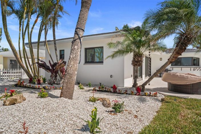 Image No.18-4 Bed Property for sale