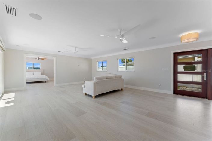 Image No.23-4 Bed Property for sale