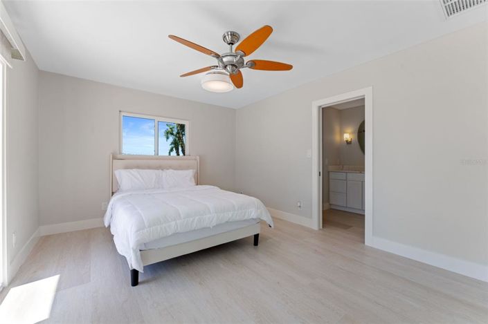 Image No.38-4 Bed Property for sale