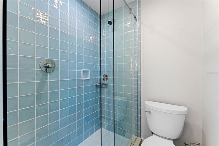 Image No.56-4 Bed Property for sale