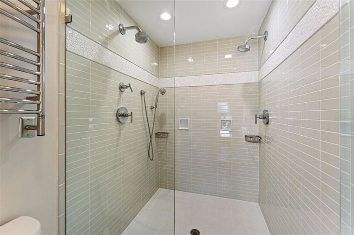 Image No.58-4 Bed Property for sale