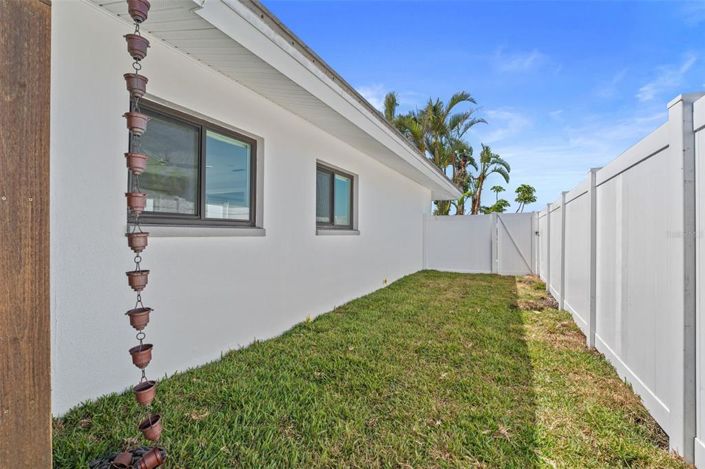 Image No.67-4 Bed Property for sale