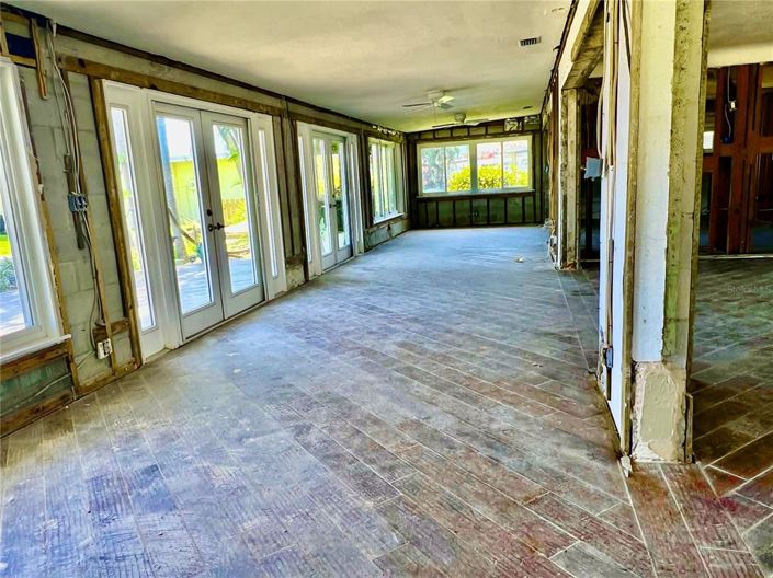 Image No.16-2 Bed Property for sale