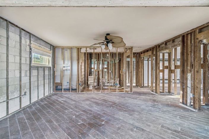 Image No.21-Propriété de 2 chambres à vendre à Floride