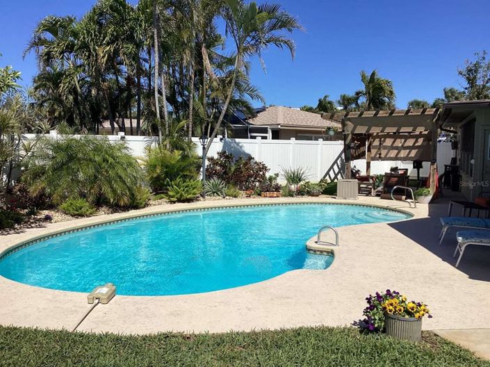 Image No.18-3 Bed Property for sale