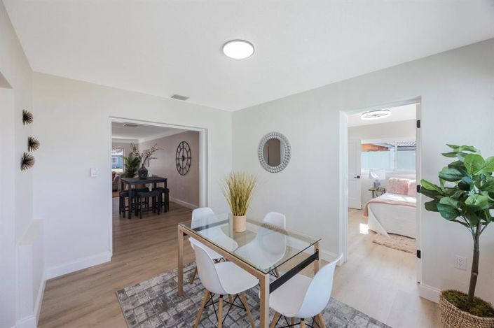 Image No.13-3 Bed Property for sale