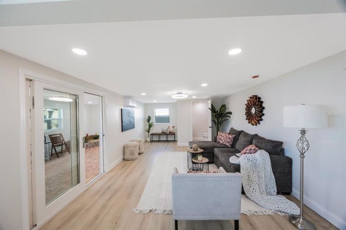 Image No.15-3 Bed Property for sale