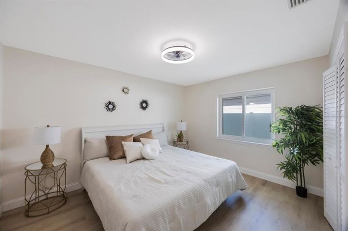 Image No.25-3 Bed Property for sale