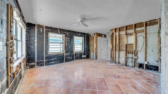 Image No.8-Propriété de 2 chambres à vendre à Treasure Island