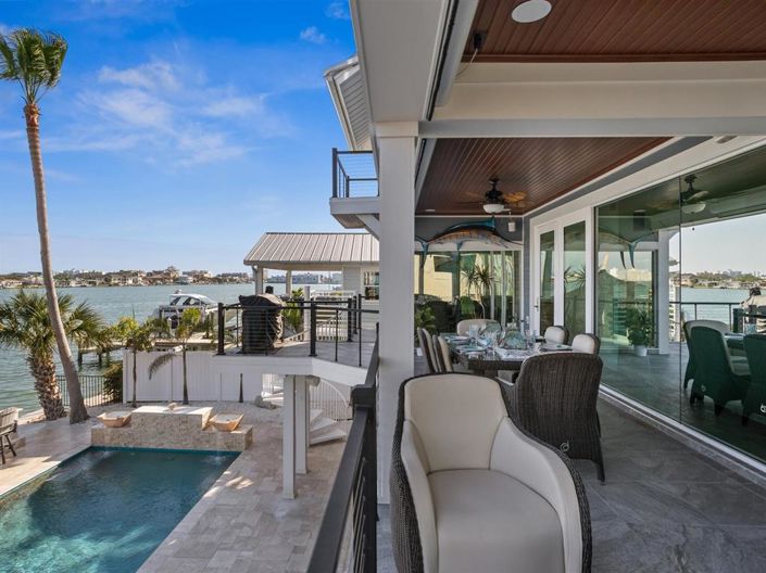 Image No.17-4 Bed Property for sale