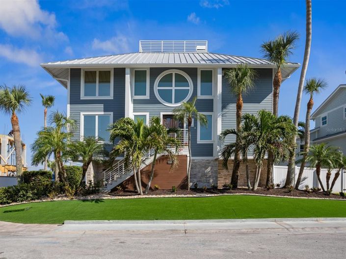 Image No.2-4 Bed Property for sale