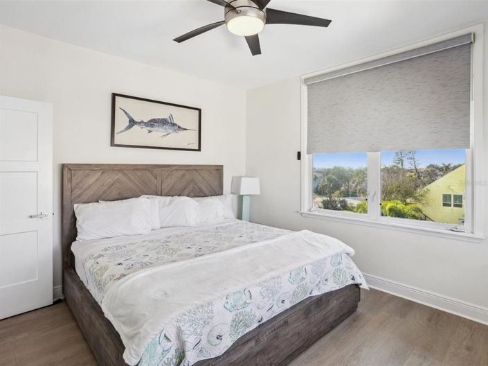 Image No.41-4 Bed Property for sale