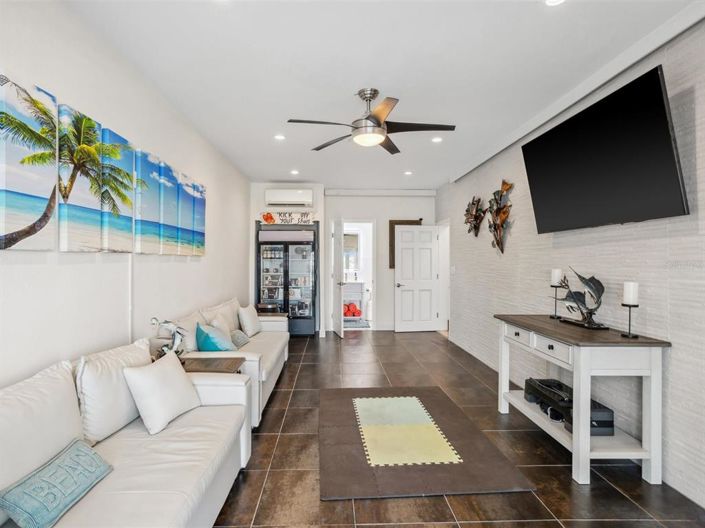 Image No.56-4 Bed Property for sale