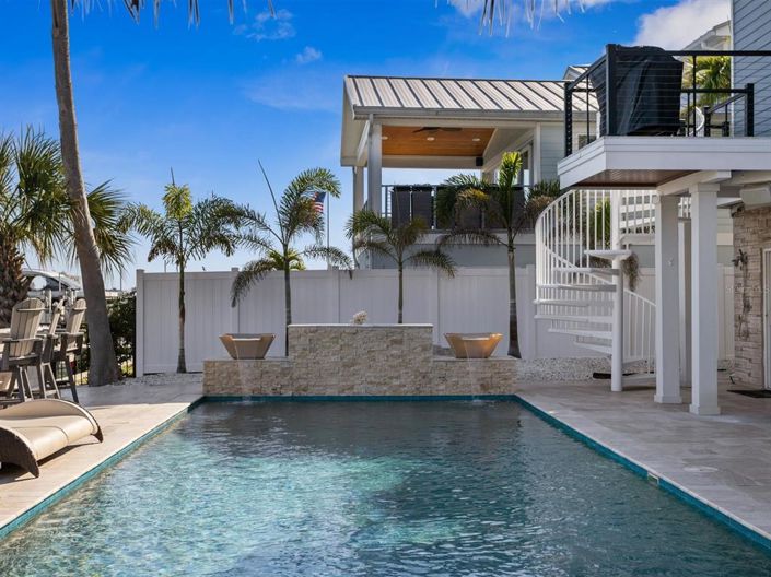 Image No.69-4 Bed Property for sale