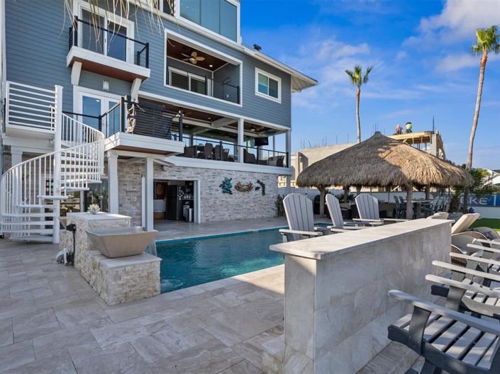 Image No.76-4 Bed Property for sale