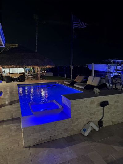 Image No.83-4 Bed Property for sale