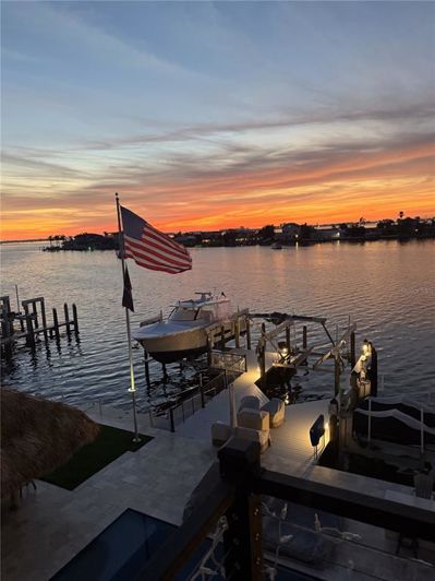 Image No.87-4 Bed Property for sale