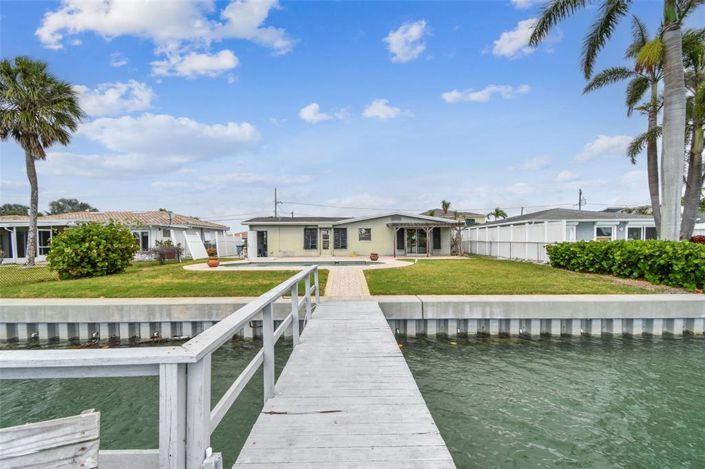 Image No.13-3 Bed Property for sale