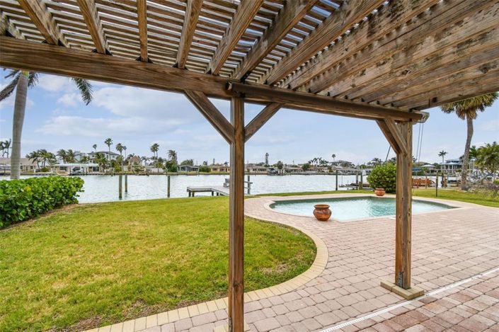 Image No.19-3 Bed Property for sale