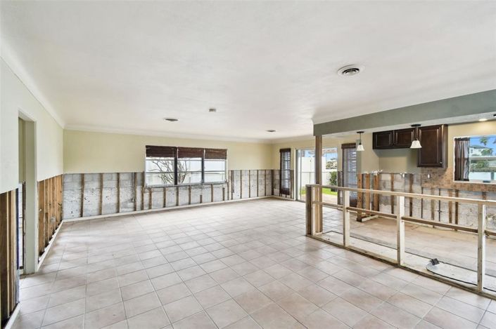 Image No.23-3 Bed Property for sale