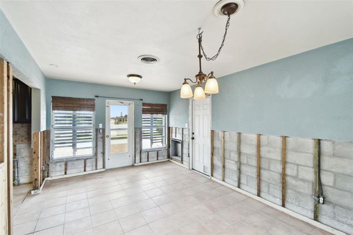 Image No.28-3 Bed Property for sale