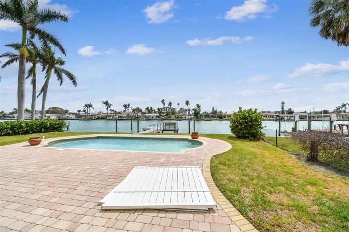 Image No.5-3 Bed Property for sale