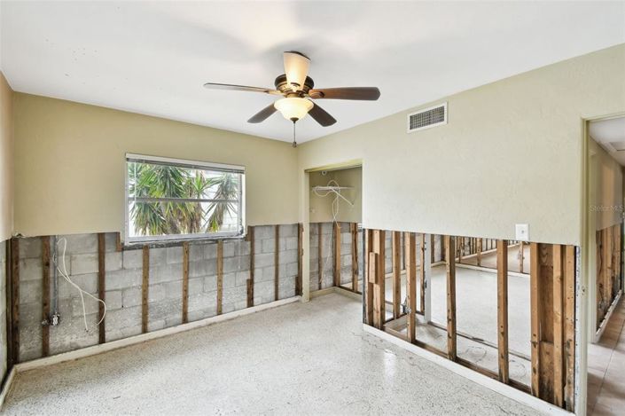 Image No.50-3 Bed Property for sale