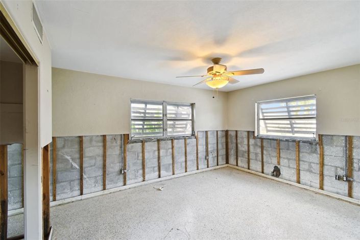 Image No.53-3 Bed Property for sale